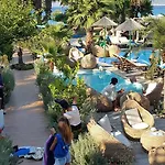 Aparthotel Area Blue 3*