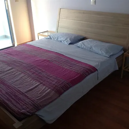 Area Blue יאליסוס