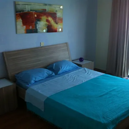 מלון דירות Area Blue 3*