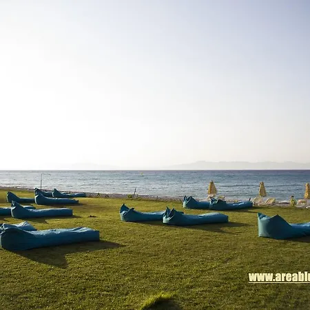 Area Blue Aparthotel 3*